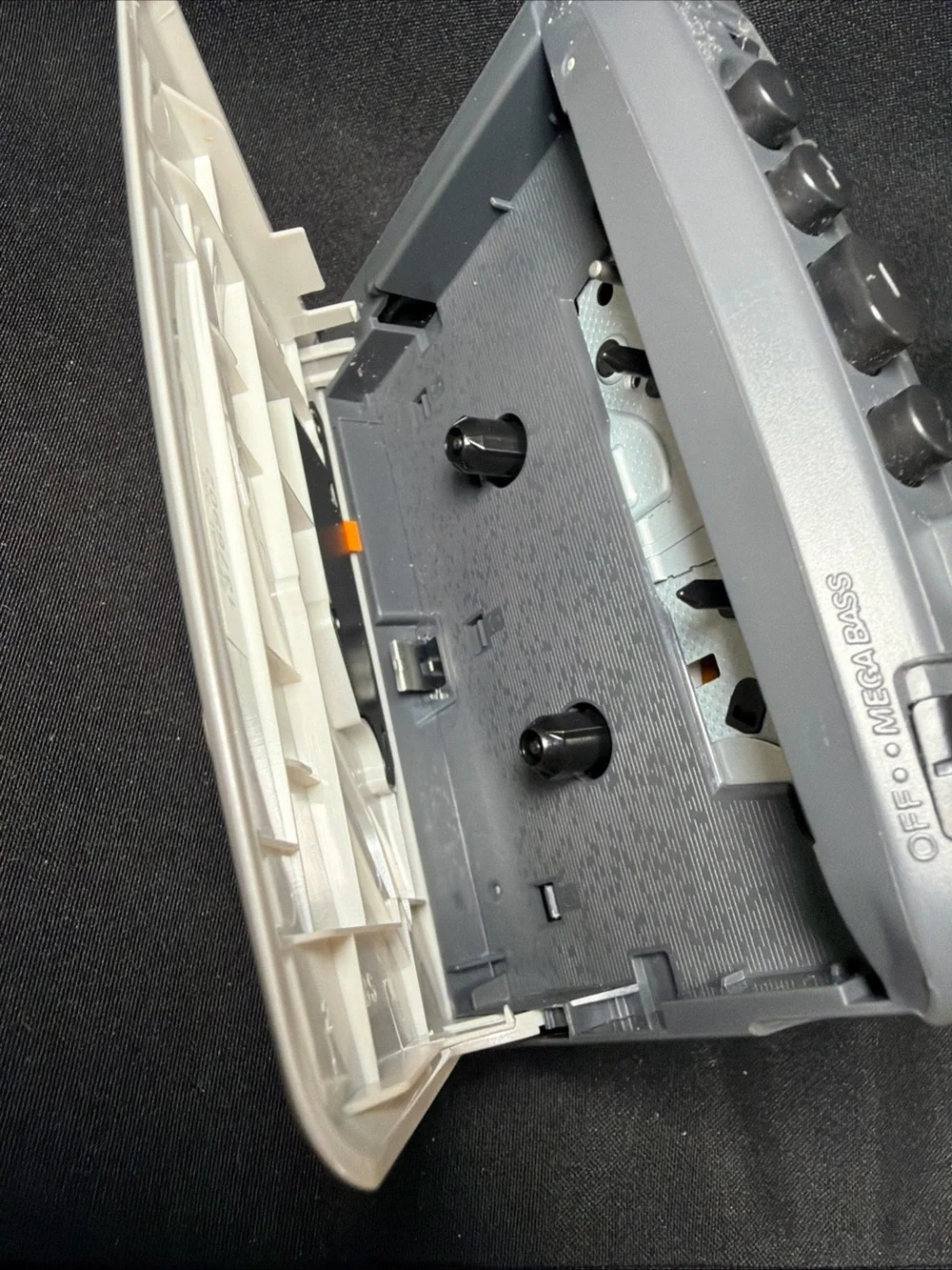 Sony Walkman WM-FX197 Cassette Player & AM/FM Radio Works Great. Tested